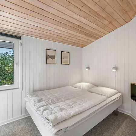 Wigman - 450m To The Fjord By Interhome